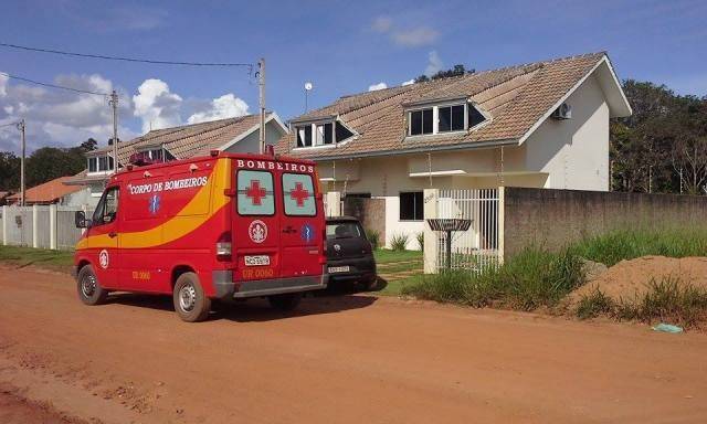 Em Vilhena, mulher briga com marido e ameaça “se matar” pulando de sacada