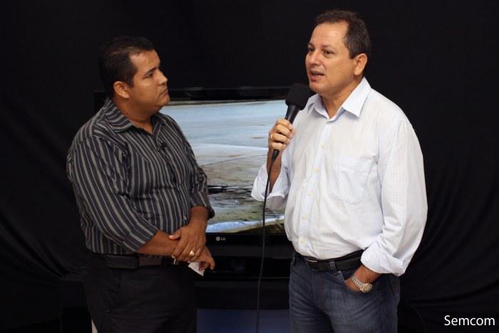 SECRETÁRIO DE TRÂNSITO ESCLARECE DÚVIDAS DA POPULAÇÃO