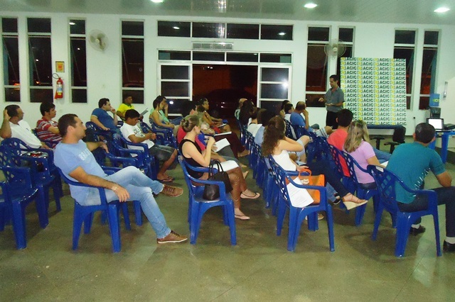 Em Cerejeiras, empresários participam de cursos com foco em gestão e liderança