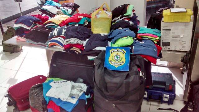 Três homens são presos em Vilhena transportando roupas contrabandeadas