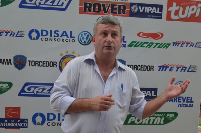  Dirigente do Vilhena disse que clube foi pego de surpresa com saída do treinador