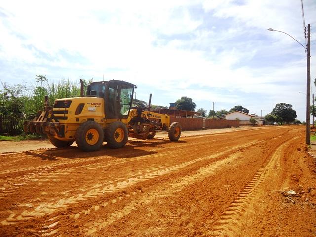 Em Cerejeiras, Secretaria de Obras começa ação para patrolar toda a cidade