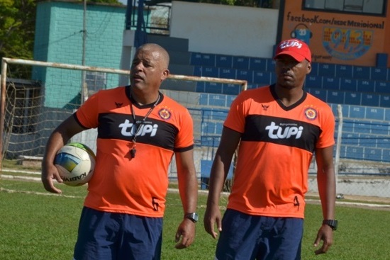  Vilhena enfrenta o Ji-Paraná no domingo sob o comando de Carioca e Vidal 