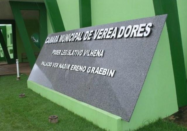 Demitidos por Rover procuram vereadores e dizem que 300 serão exonerados