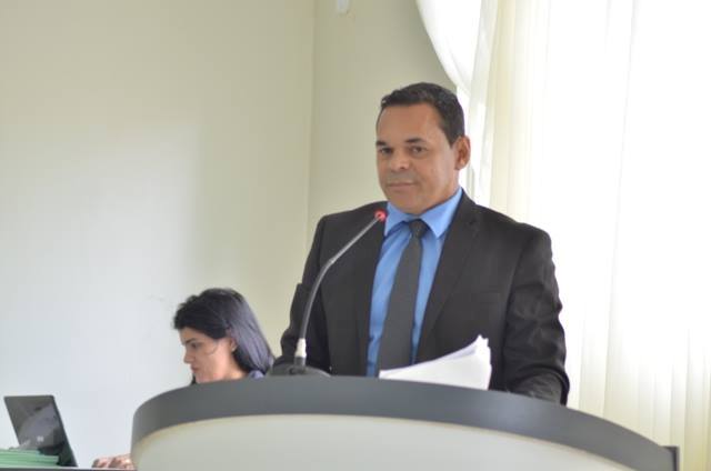 Vereador cita crise e barra repasse de R$ 100 mil para Aviagro e CDL em Vilhena