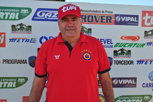 Marcos Birigui está de volta ao Vilhena; treinador se apresentou hoje ao clube