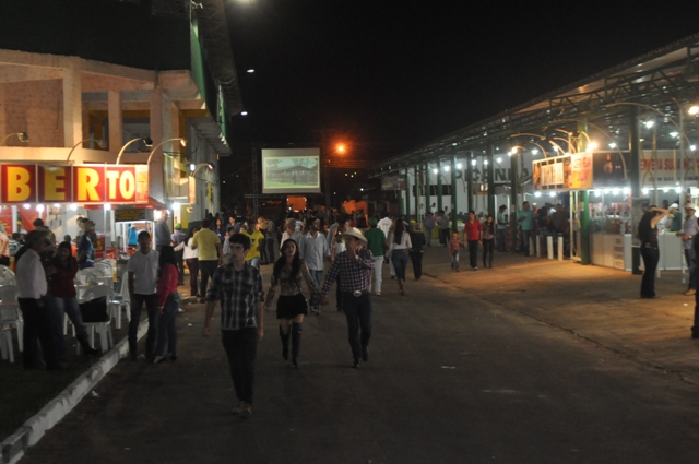 Expovil 2015: expositores aprovam redução da festa para cinco dias