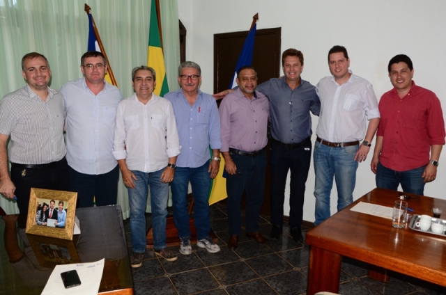 Prefeito se reúne com diretoria do Friboi e comemora exportações para os EUA