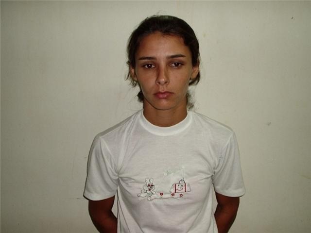 JOVEM É PRESA NO CEMITÉRIO DURANTE VELÓRIO DO IRMÃO