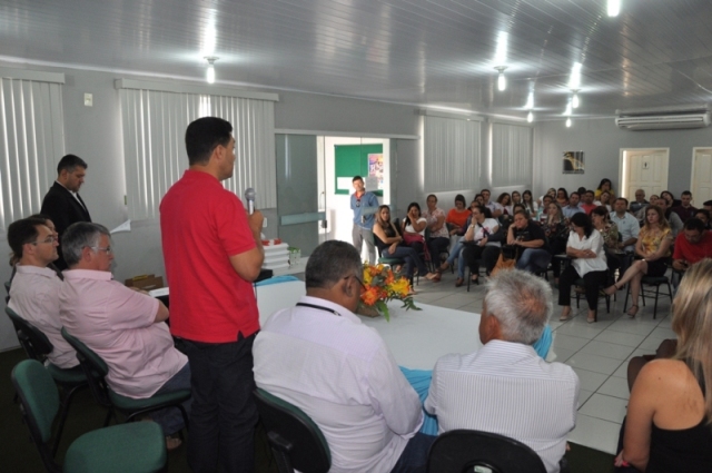 Servidores que ajudaram trazer curso de medicina para Vilhena são homenageados