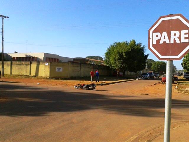 Acidente envolvendo carro do filho de vereador deixa dois feridos em Cerejeiras