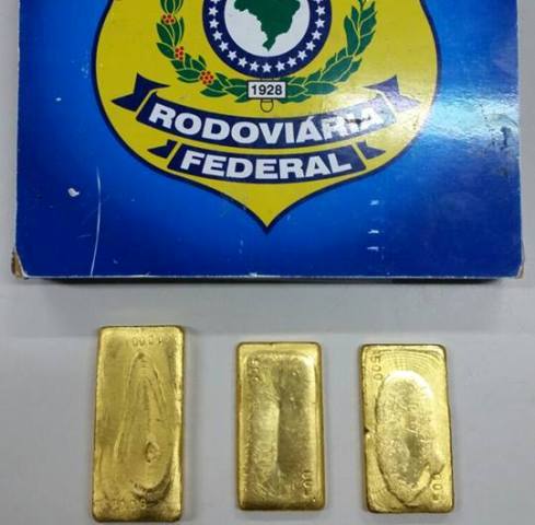Dois jovens de Porto Velho são presos em Vilhena transportando barras de ouro