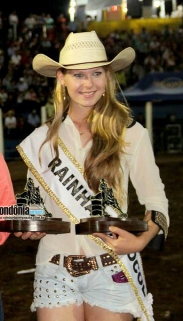 Na sela ou na passarela, jovem modelo de Colorado do Oeste coleciona vitórias