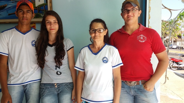 Mãe e estudante, agricultora denuncia drama em escola estadual de Vilhena