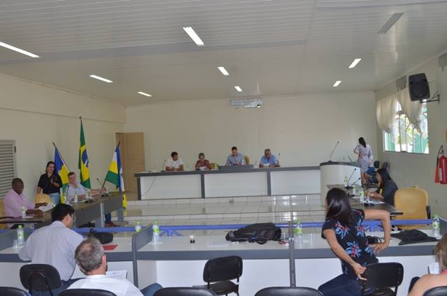 Vilhena: em sessão extraordinária, vereadores criticam “declarações levianas”