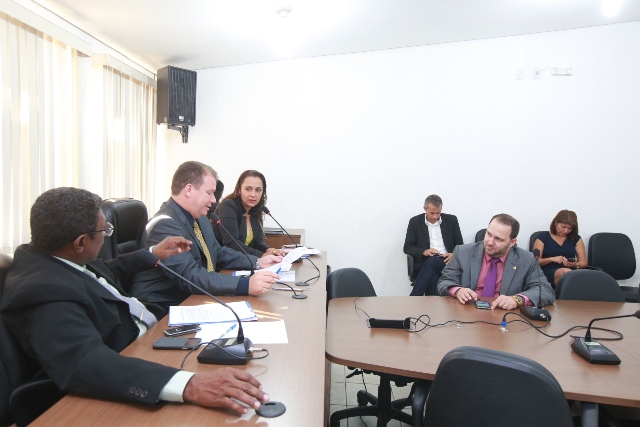 Deputada revela filas por atendimento médico no Cone Sul e propõe mutirão