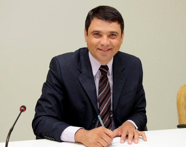 Sem eleição, vereador vilhenense é nomeado para presidir PHS na cidade até 2016