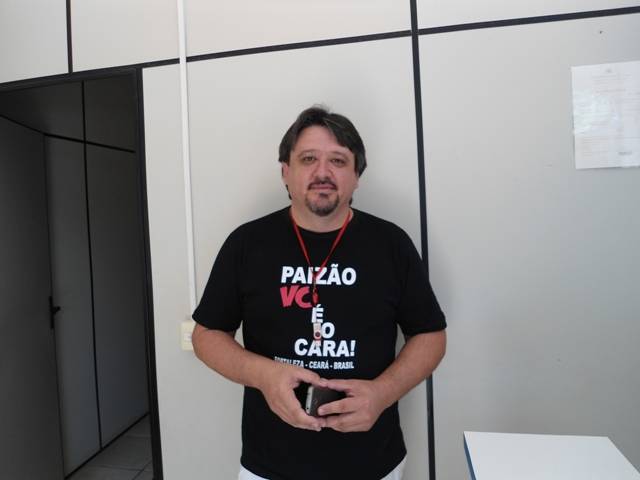 Jornalista vilhenense usa perfil em rede social para criticar presidente da Aciv