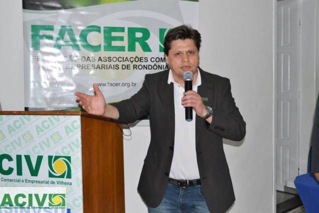 Presidente da ACIV rebate críticas de jornalista no Facebook e desmente “grosseria”