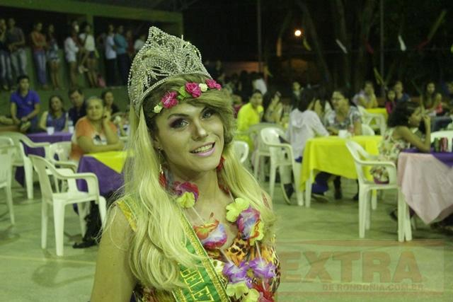 Presença de Miss Rondônia Gay em festa de escola provoca polêmica em Vilhena