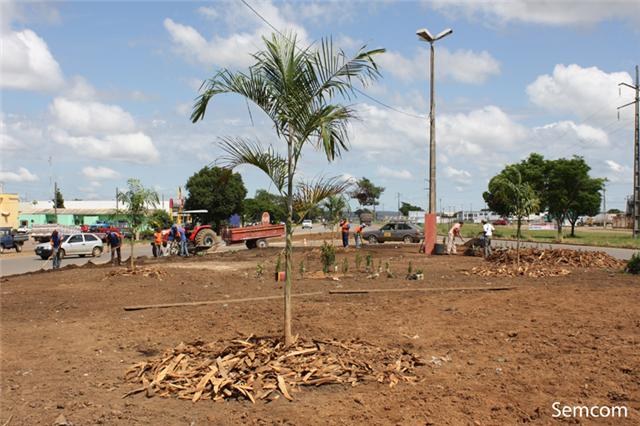 PREFEITURA RETOMA OBRAS DE PAISAGISMO NAS ROTATÓRIAS