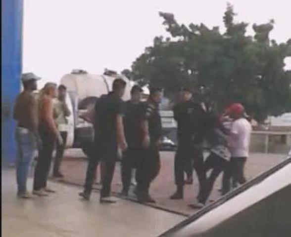 Vídeo no WhatsApp mostra PM de Colorado do Oeste dando tapa na cara de mulher
