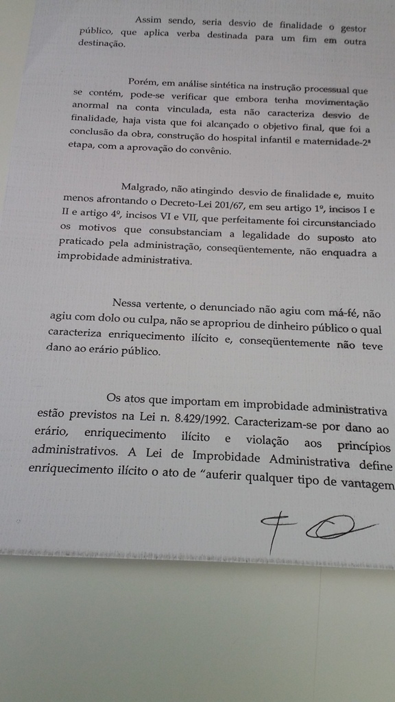 Veja relatório: CPI inocenta prefeito, mas cassação será decida em votação aberta