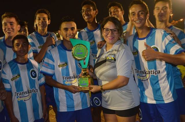 Comercial Mariano/Kaniço Verduras goleia e conquista o título do Municipal Amador