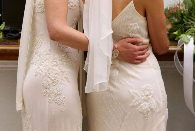 Temor de confronto entre evangélicos e GLBTs cancela casamento gay em Vilhena
