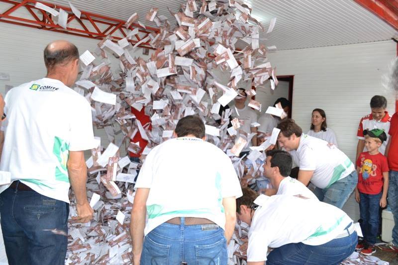 Apesar da crise, associações vão sortear dois carros zero no comércio do Cone Sul