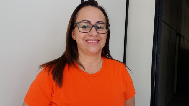 Projeto social estimula convivência de jovens com idosos e arrecada alimentos