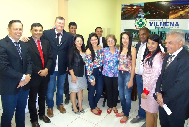 Após vencer competição de karatê, irmãs vão à Câmara agradecer apoio em Vilhena