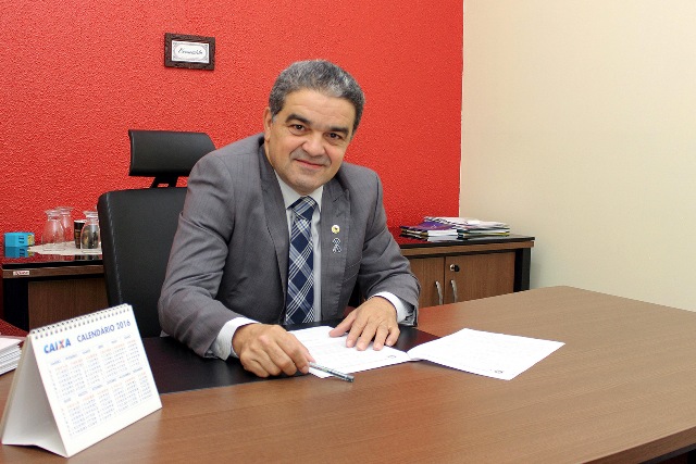 Bom exemplo: em RO, deputado doa auxílio moradia para ajudar crianças com câncer