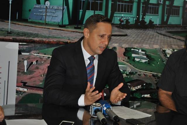Em coletiva, presidente da Câmara faz balanço e diz gastos com diárias caíram 90% 