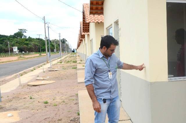 Engenheiro nega rachaduras em casas populares que serão entregues em Vilhena