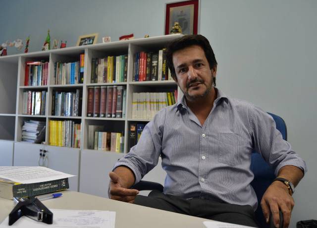 Em Vilhena, promotor denuncia prefeito e vice por empregar parentes