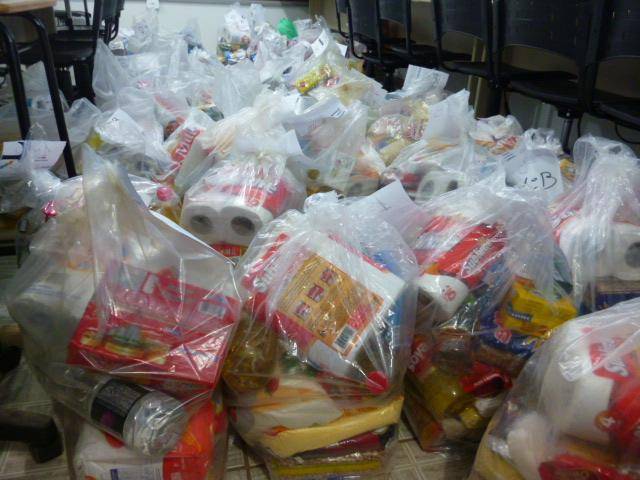 Escola vilhenense promove gincana e arrecada cestas de Natal para carentes