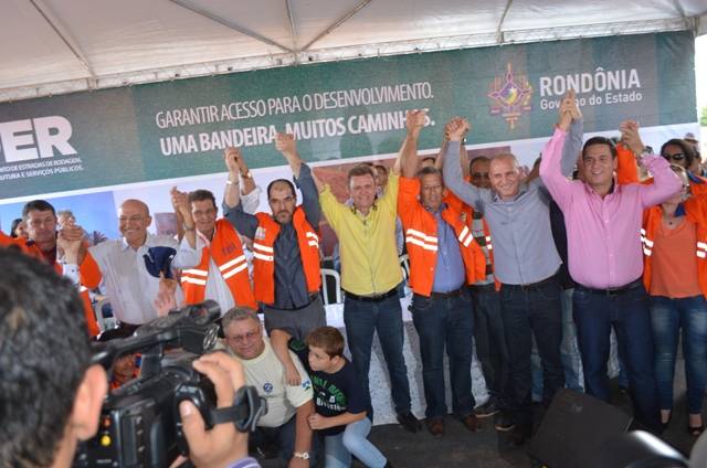 Governador inaugura Residência do DER em Vilhena 