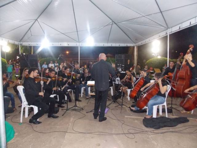 “Natal Luz” de Cerejeiras começa hoje; orquestra de Vilhena faz show de encerramento