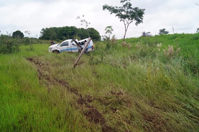 Após entregar corpo em Rolim, carro de funerária vilhenense capota em Pimenta Bueno
