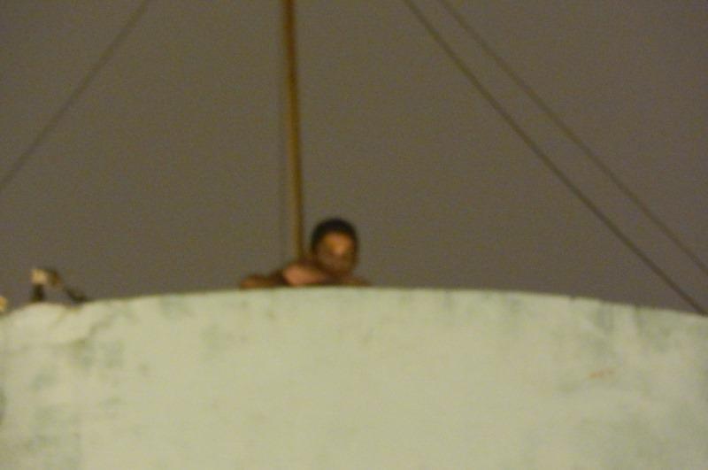 Vilhena: Bombeiros resgatam rapaz armado e transtornado que ameaçava se matar