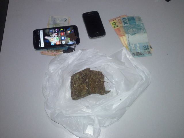 Rapaz de 25 anos que vendia drogas pelo WhatsApp é preso em Vilhena