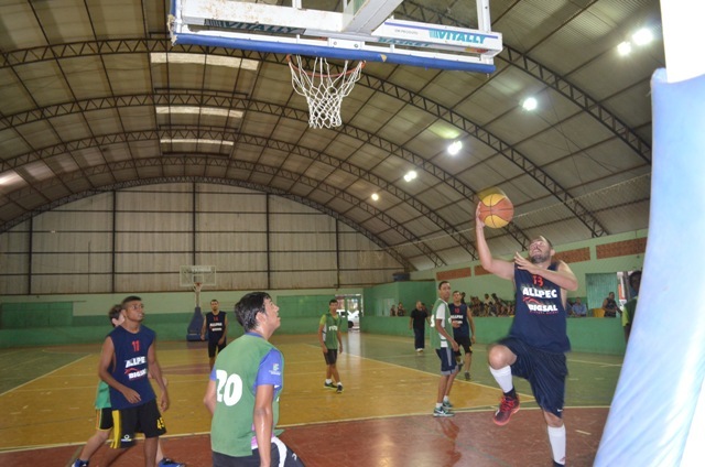 Após primeiro dia de jogos da Copa Allpec de Basquete, Allpec Bigsal e Biocal lideram 