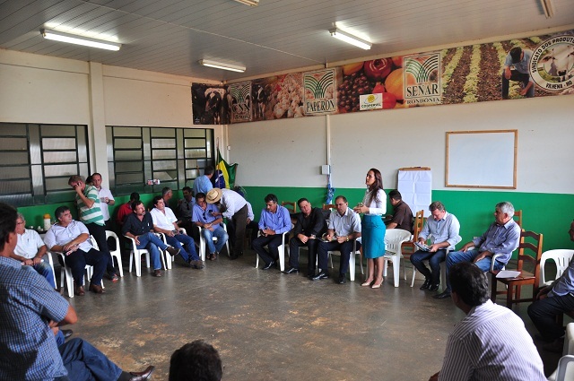 Vilhena: durante reunião, Rosângela Donadon reitera apoio a pecuaristas de Rondônia