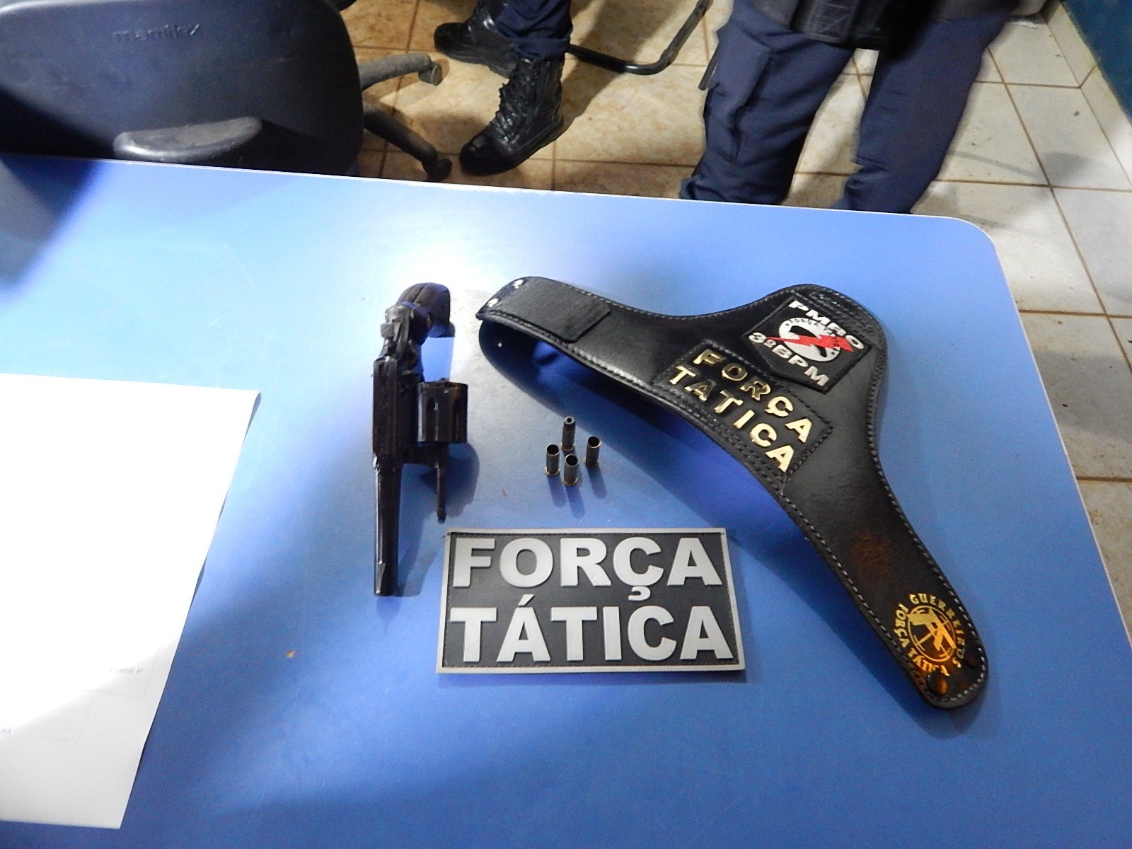 Adolescente de 17 anos troca tiros com a polícia em balneário de Vilhena e acaba ferido e detido 