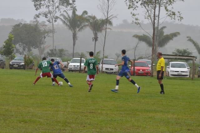 Líderes vencem e se isolam no Campeonato de Inverno 2016
