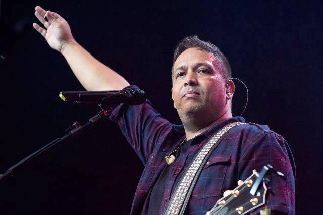 Igreja Evangélica Videira promove show gospel com cantor Fernandinho em Vilhena