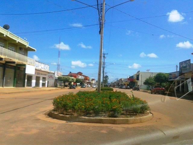Prefeitura age e placas publicitárias desaparecem de vias públicas em Cerejeiras