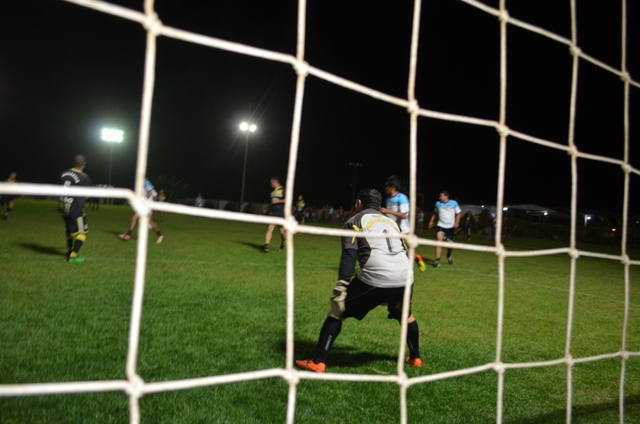 Campeonato Os Peladeiros: sexta-feira de confrontos na parte de baixo da tabela 