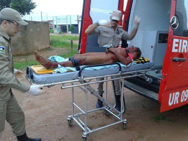 Vilhena: atacado enquanto dormia, homem morre com faca cravada no corpo